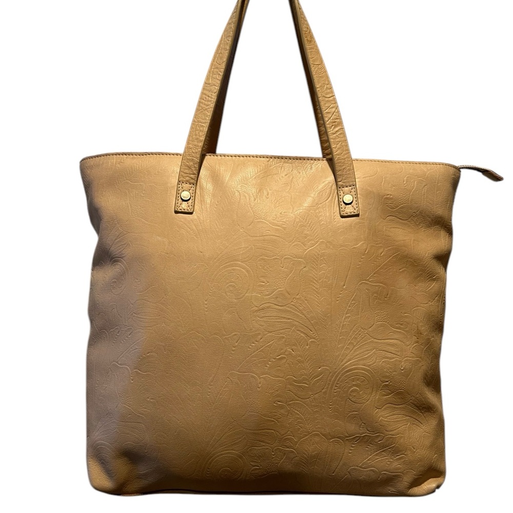 American leather  tote bag . Beautiful color of light camel